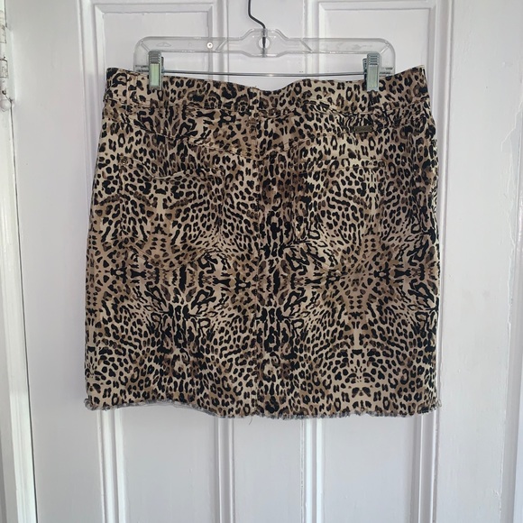 INC Cheetah Skirt! Size 14! - Picture 3 of 4